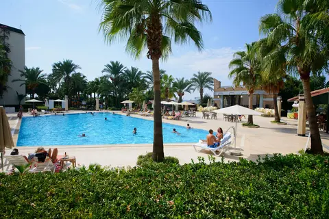 Mc Beach Resort Hotel in Alaşehir — foto 10