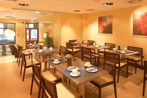 Hotel Marqués in Gijon — foto 22