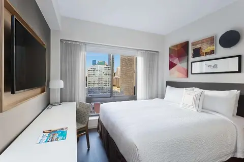 Hotel Fairfield Inn & Suites New York Manhatt in New York