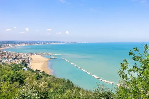 Ontdek de Adriatische kust en Le Marche vanuit Gabicce Mare foto 2