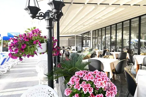 Onufri Hotel in Golem, foto 10