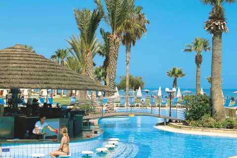 The Golden Bay Beach Hotel in Larnaca — foto 6