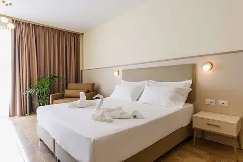 Fllad Resort Spa Durres in Golem — foto 2