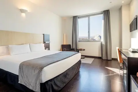 Hotel ILUNION Aqua 4 in Valencia — foto 2
