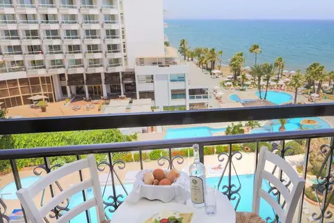 Sandy Beach Hotel & Spa in Πύλα - Pile — foto 6
