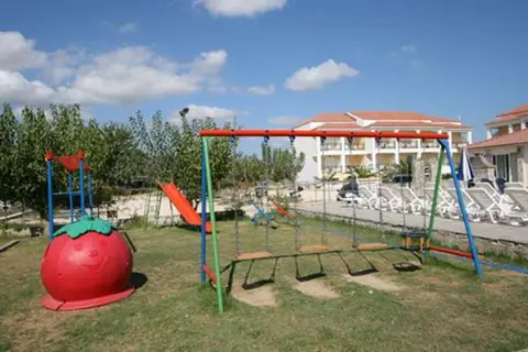 Village Inn Studios & Appartementen in Laganas Municipal Unit, foto 21