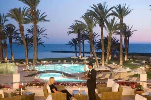 Constantinou Bros Asimina Suites Hotel in Geroskipou — foto 19