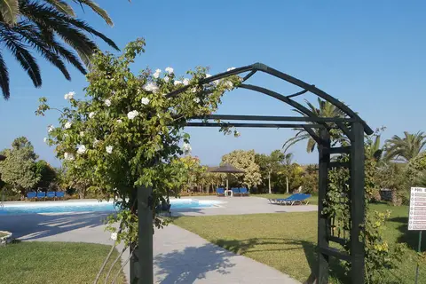 Sandy Beach Villas & Appartementen in Σβορωνάτα — foto 15