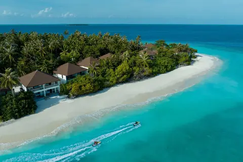 Avani+ Fares Maldives Resort in Fares Island — foto 3