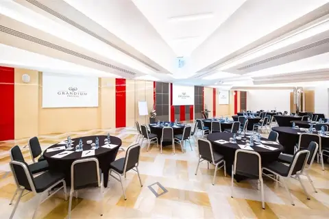 Hotel Grandium Prague in Praag — foto 8