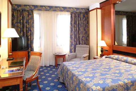 Best Western Premier CMC Girona in Girona — foto 2