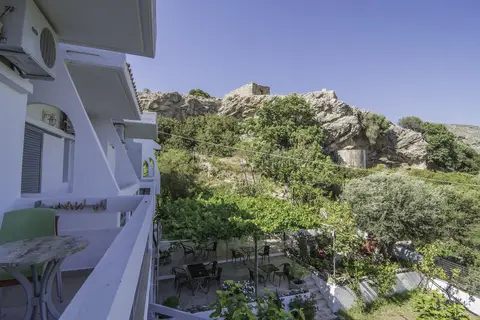 Megim Hotel in Παλαιόχωρα — foto 17