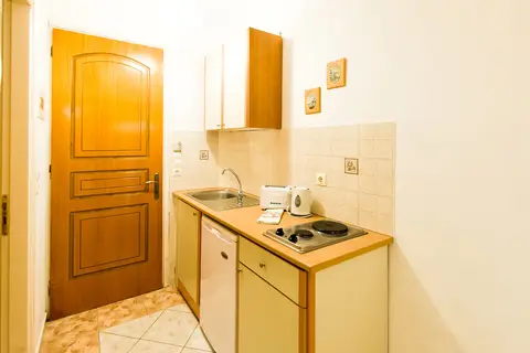 Remezzo Studios & Apartments in Ammoudi — foto 12