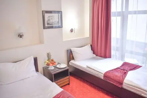 Hotel Hamburg in Општина Чаир — foto 6
