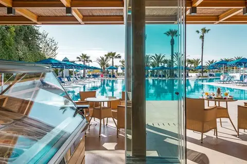 Mitsis Faliraki Beach Hotel & Spa in Φαληράκι — foto 3