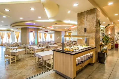 Pegasos Deluxe Beach Hotel in Φαληράκι — foto 6
