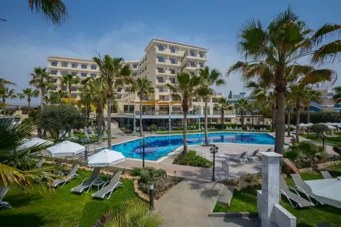 Aquamare Beach & Spa in Paphos — foto 15