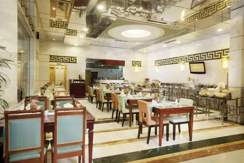 Golden Tulip Media Hotel in Dubai — foto 10