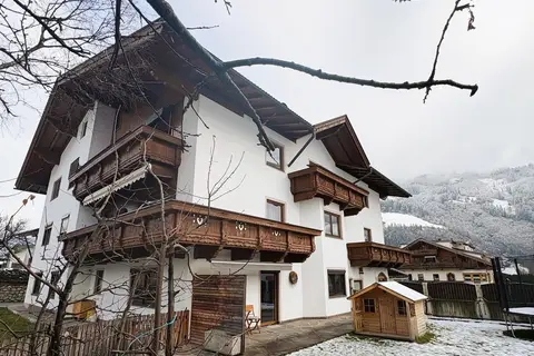 Apart Kunterbunt in Aschau im Zillertal