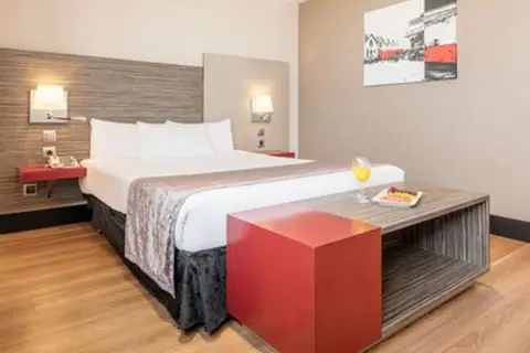 Hotel Ilunion Barcelona in Barcelona — foto 20