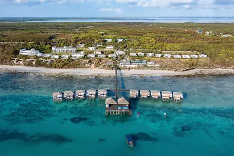Le Mersenne Zanzibar, Autograph Collection in Michamvi Kae