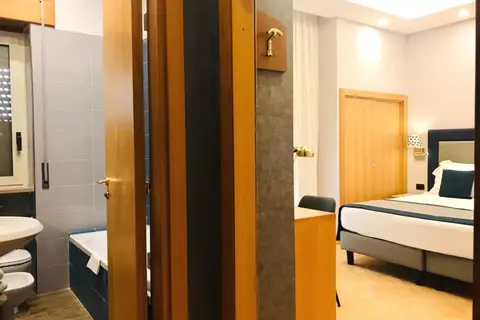 American Hotel in Pozzuoli — foto 30