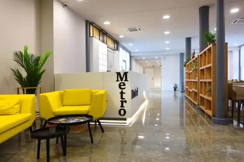 Metro Hotel Terminal in Tirana — foto 9
