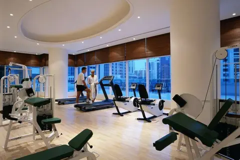 Corniche Hotel Abu Dhabi in الدَّانَةْ — foto 7