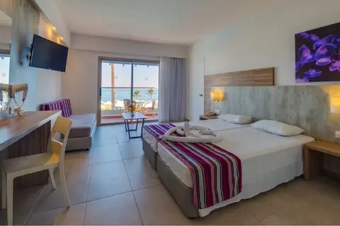 Kapetanios Aqua Resort in Peyia — foto 8
