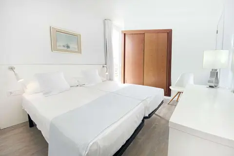 Morito Beach in Sant Llorenç des Cardassar — foto 11