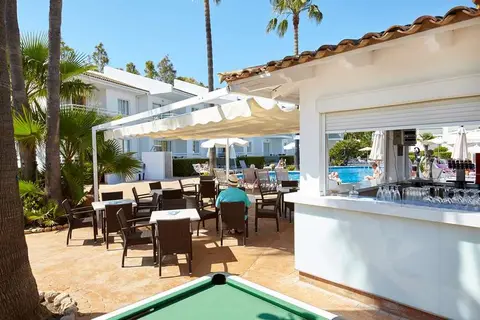 Universal Aparthotel Elisa in Playa de Muro — foto 7