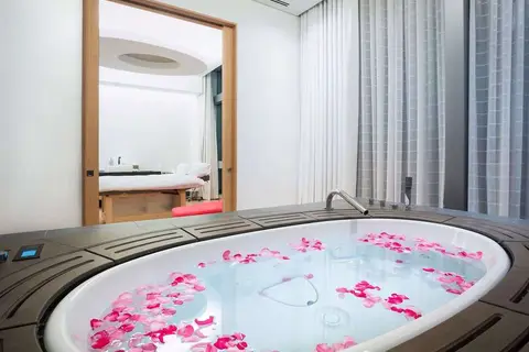 Sofitel Dubai Downtown in Dubai — foto 11