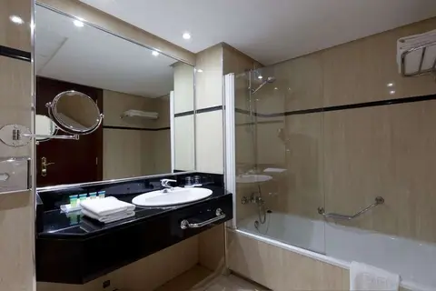 Senator Barajas Hotel in Madrid — foto 17