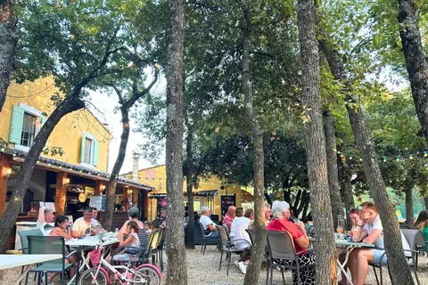 Les Chênes Blancs in Saint-Saturnin-lès-Apt — foto 17
