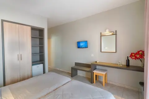 Louvre Hotel in Corfu — foto 14