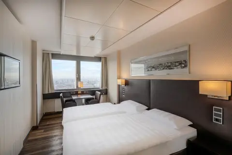 Hotel Park Inn by Radisson Berlin Alexanderplatz in Berlijn — foto 26