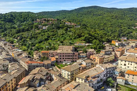 Palazzo Catalani in Soriano Nel Cimino