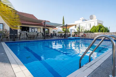 Anais Bay Hotel in Παραλίμνι — foto 14