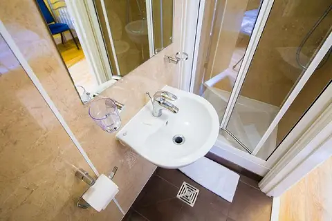 Dolphin Inn in Londen, foto 12