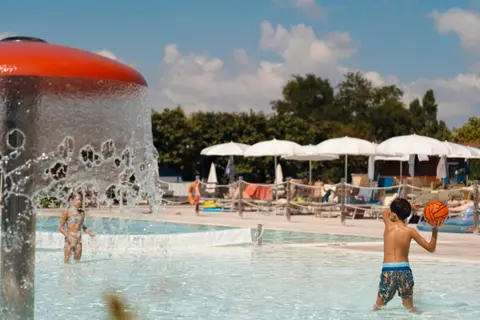 Natural Village Resort in Potenza Picena — foto 25