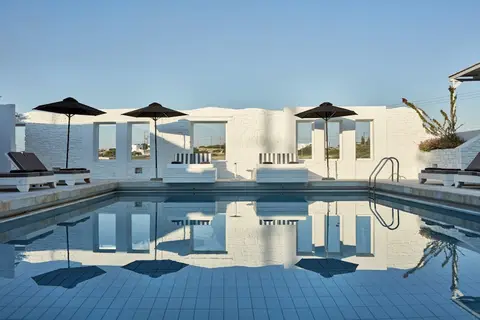 Mr & Mrs White Paros in Naoussa
