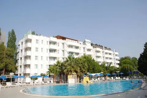 Hotel Flora Suites in Kuşadası — foto 3