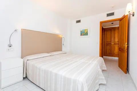 Duquesa Playa in Santa Eulària des Riu — foto 17