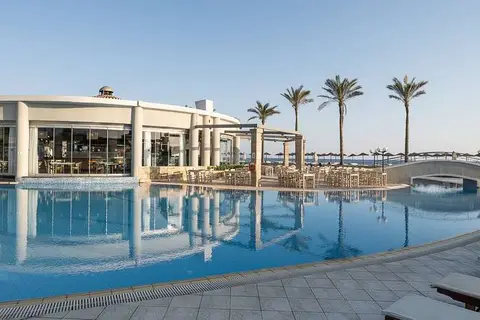 Caldera Beach in Γεράνι — foto 2