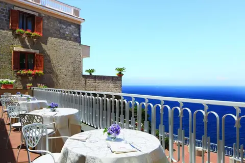 Hotel Corallo Sorrento in Sant'Agnello — foto 20