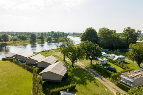 Camping De Boomgaard in Maaseik