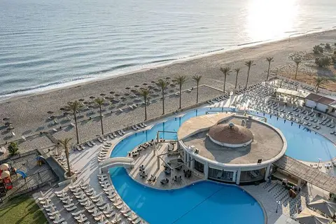 Caldera Beach in Γεράνι — foto 26