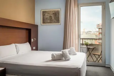Hotel Madanis in L'hospitalet De Llobregat — foto 4