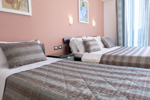 Hotel Oasis in Saranda — foto 26