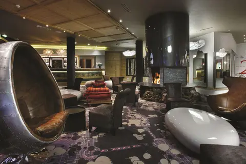 Hotel Koh-I Nor in Les Belleville — foto 9